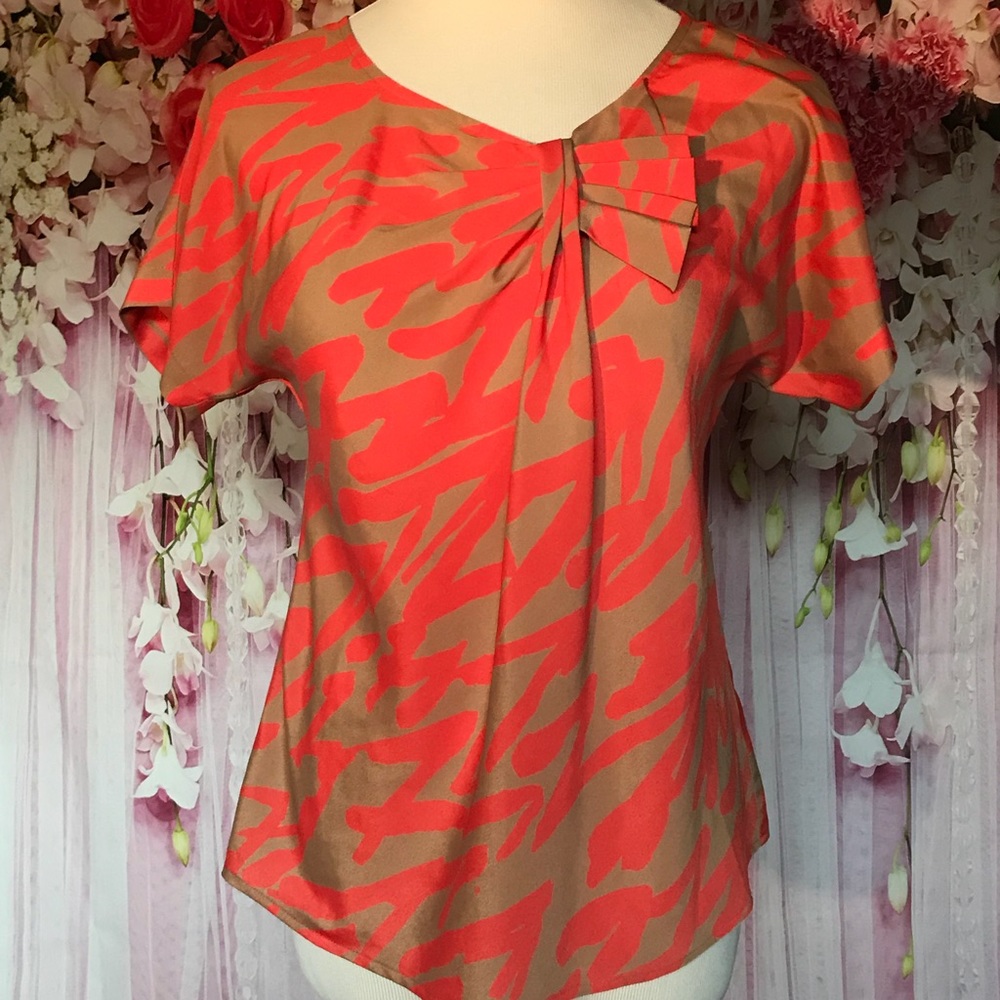 Ann Taylor Loft- Coral & Tan Half Bow Top